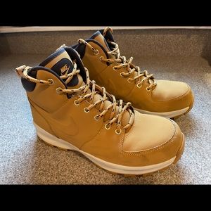 NIKE MANOA LEATHER 454350-700 HAYSTACK BROWN BOOT